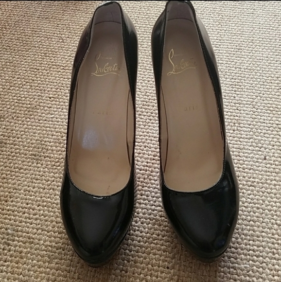 Christian Louboutin Shoes - Christian Louboutin Lovely Red Soles